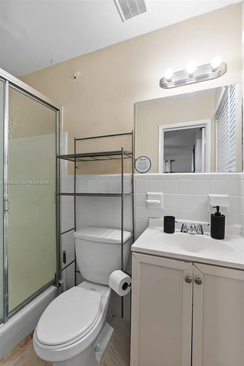 3831 NW 6th Pl Lauderhill, FL 33311