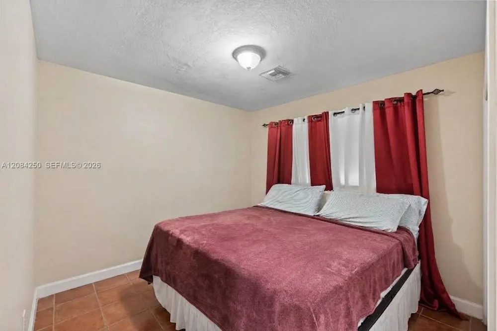3831 NW 6th Pl Lauderhill, FL 33311