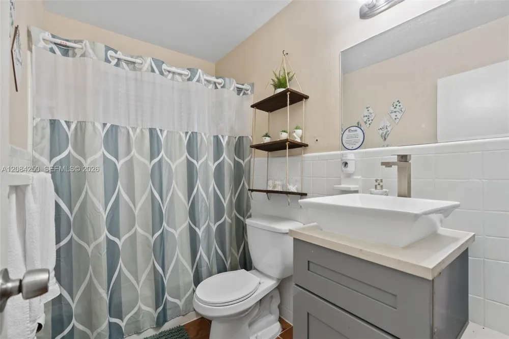 3831 NW 6th Pl Lauderhill, FL 33311