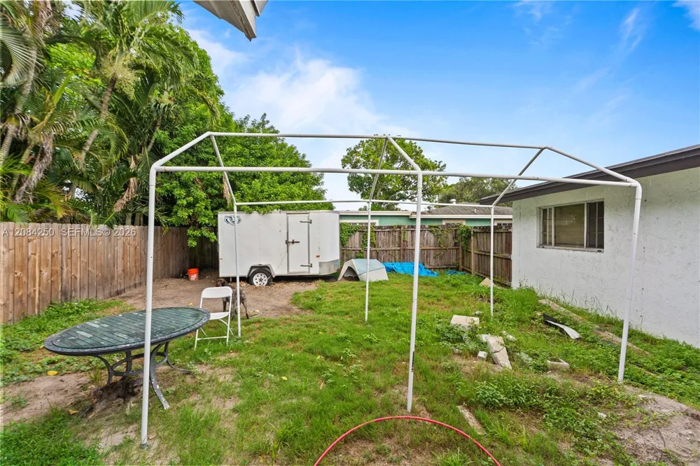 3831 NW 6th Pl Lauderhill, FL 33311