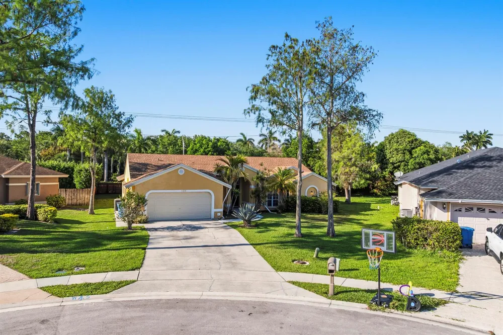 104 Oxford Court Royal Palm Beach, FL 33411