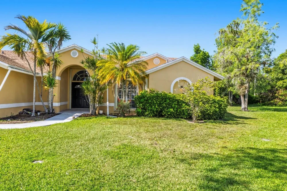 104 Oxford Court Royal Palm Beach, FL 33411