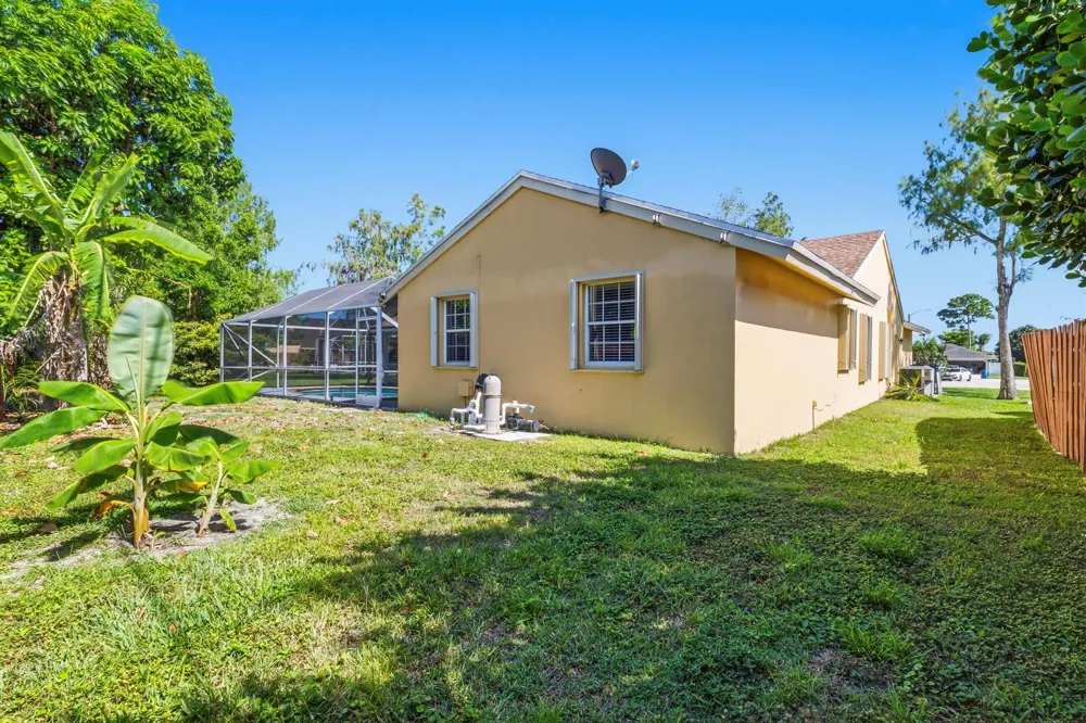 104 Oxford Court Royal Palm Beach, FL 33411