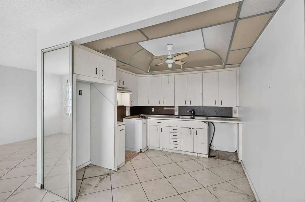 4044 WOLVERTON C Boca Raton, FL 33434