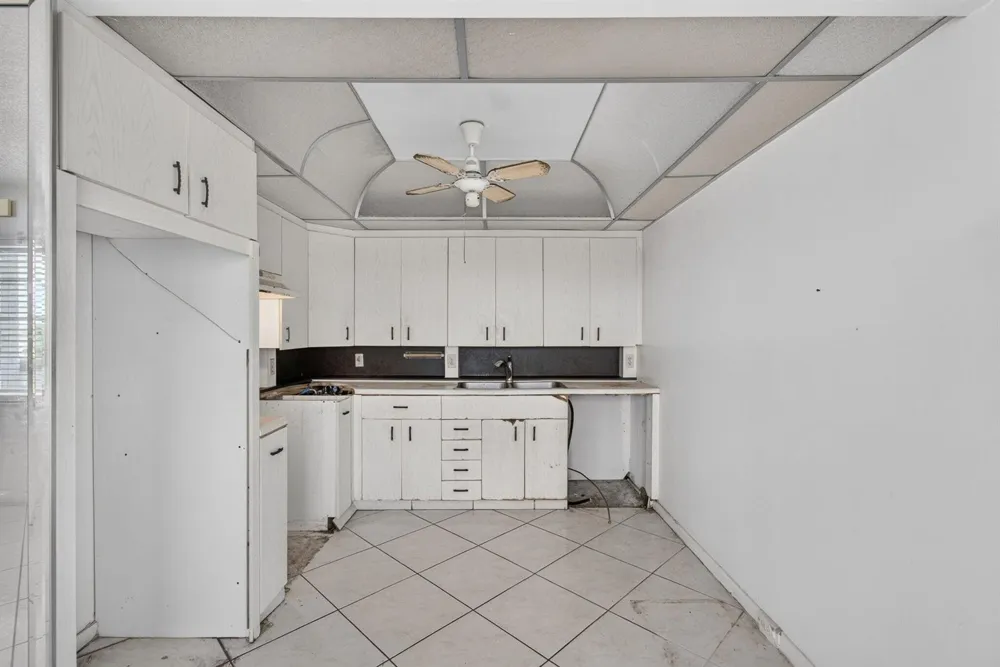 4044 WOLVERTON C Boca Raton, FL 33434