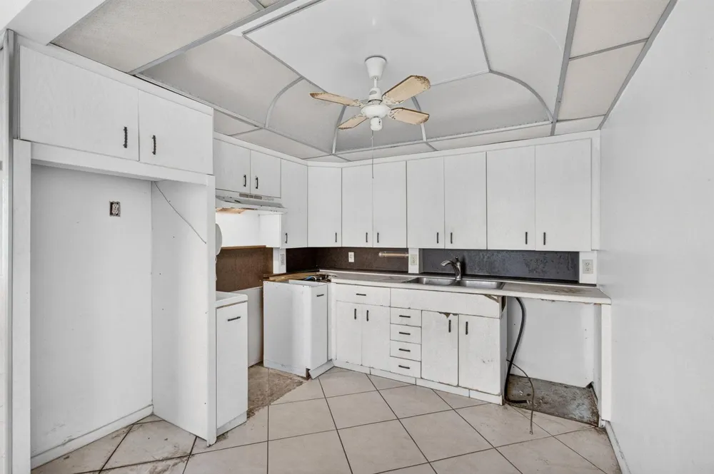 4044 WOLVERTON C Boca Raton, FL 33434