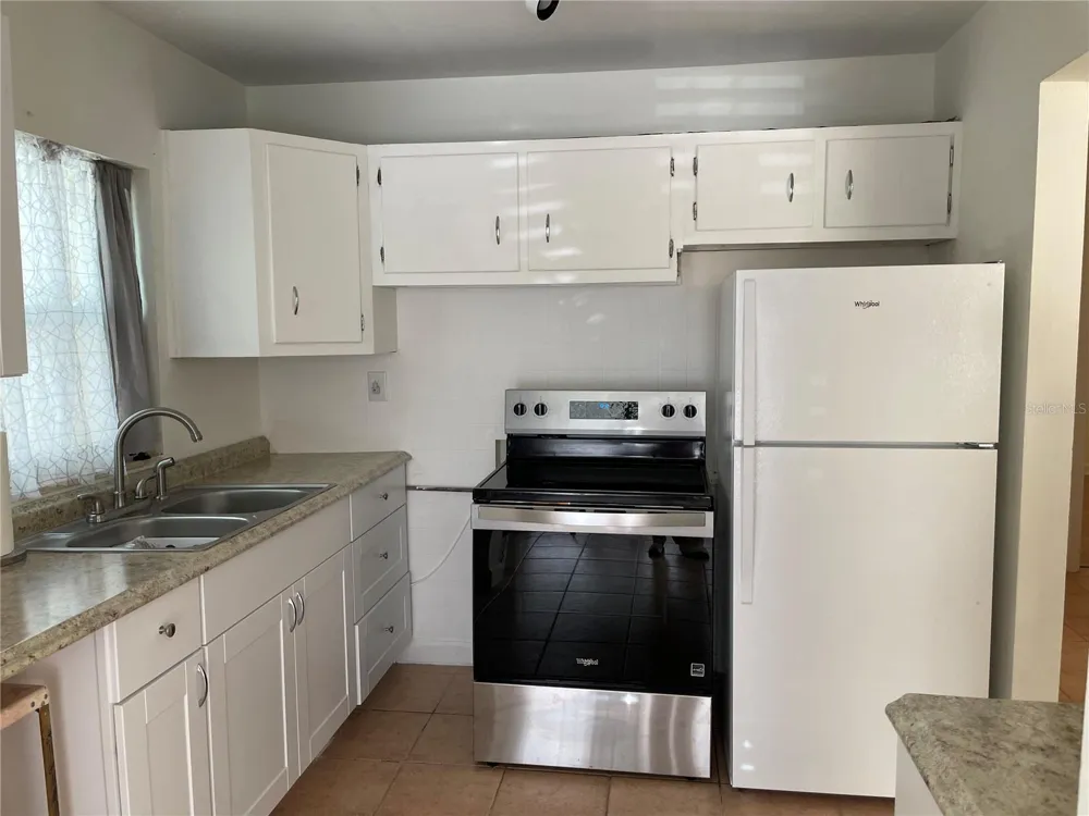 10206 24TH STREET Tampa, FL 33612