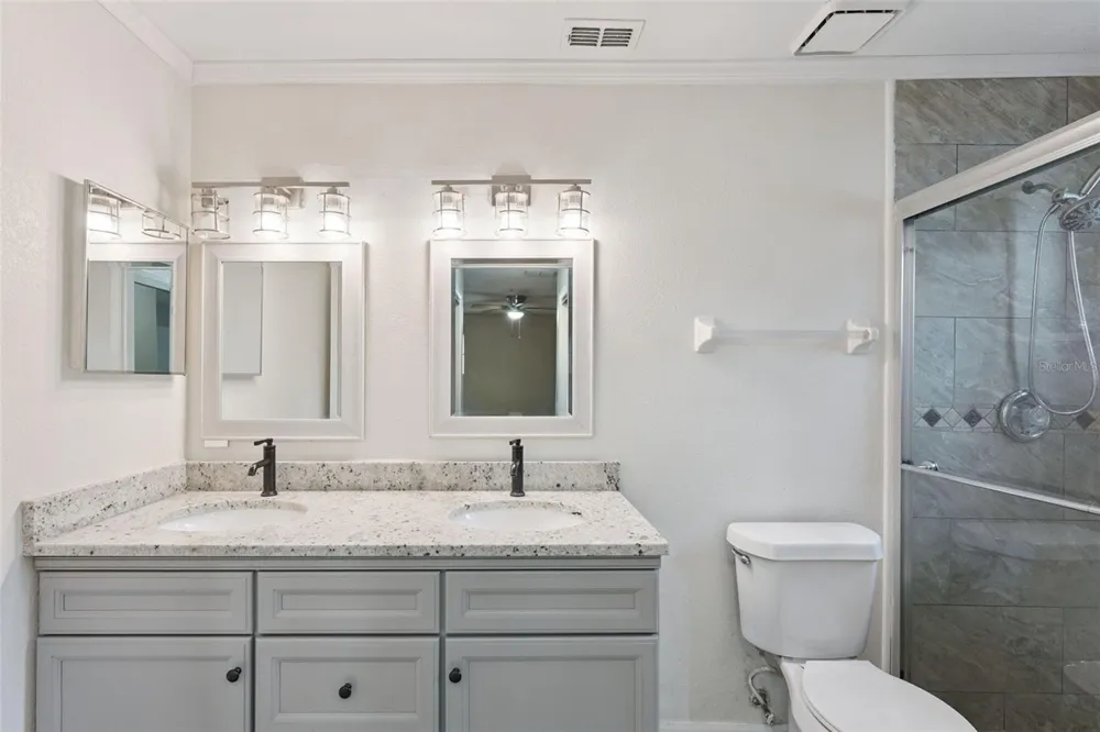 683 POST OAK CIRCLE #105 Altamonte Springs, FL 32701