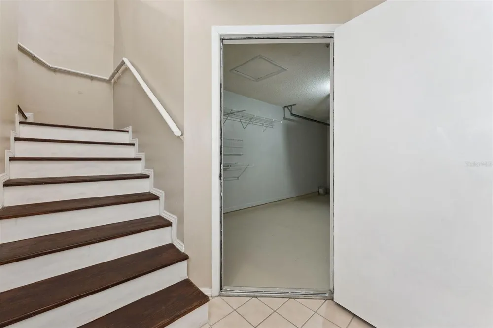683 POST OAK CIRCLE #105 Altamonte Springs, FL 32701