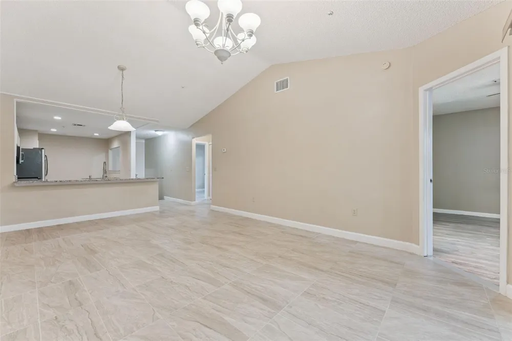 683 POST OAK CIRCLE #105 Altamonte Springs, FL 32701
