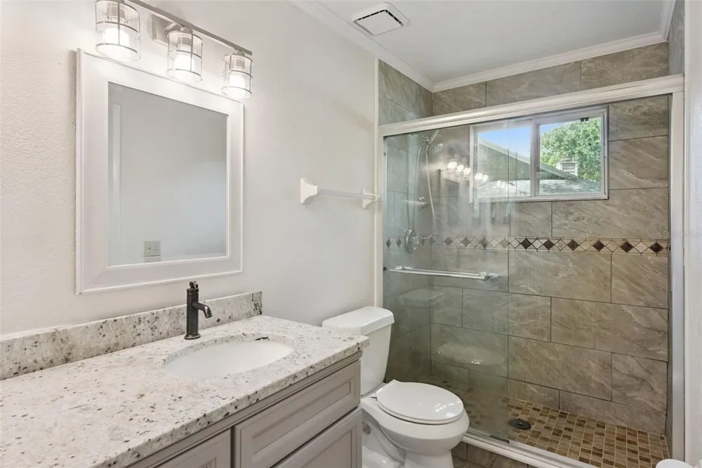683 POST OAK CIRCLE #105 Altamonte Springs, FL 32701