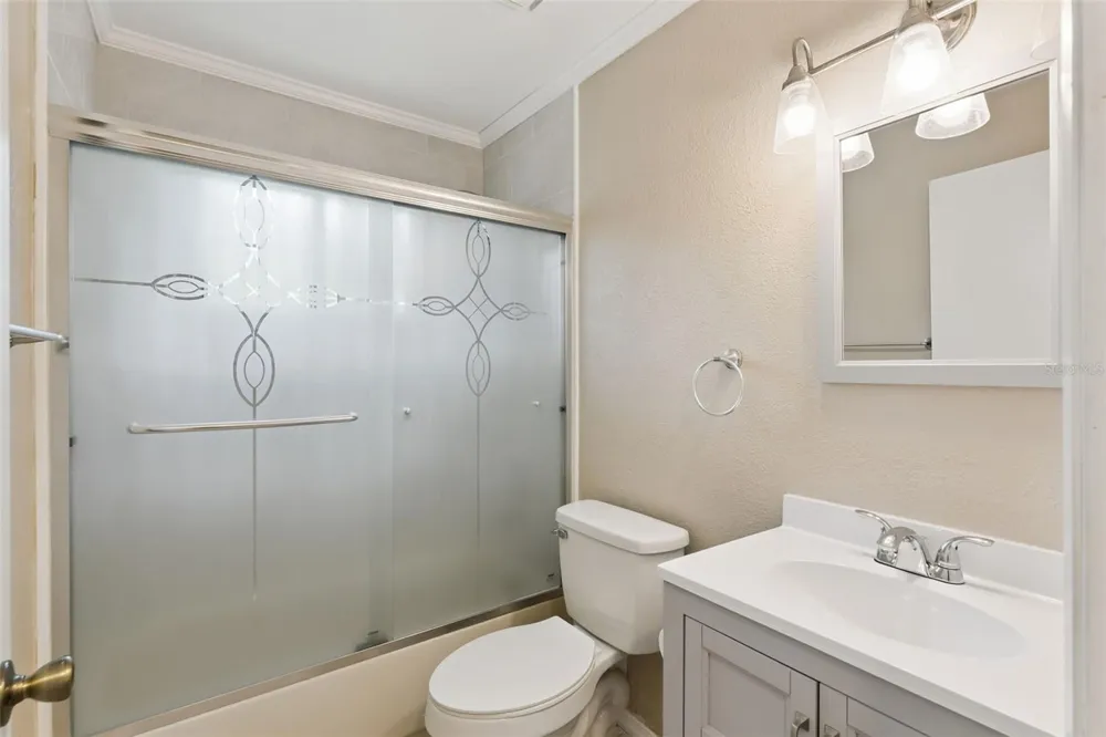 683 POST OAK CIRCLE #105 Altamonte Springs, FL 32701