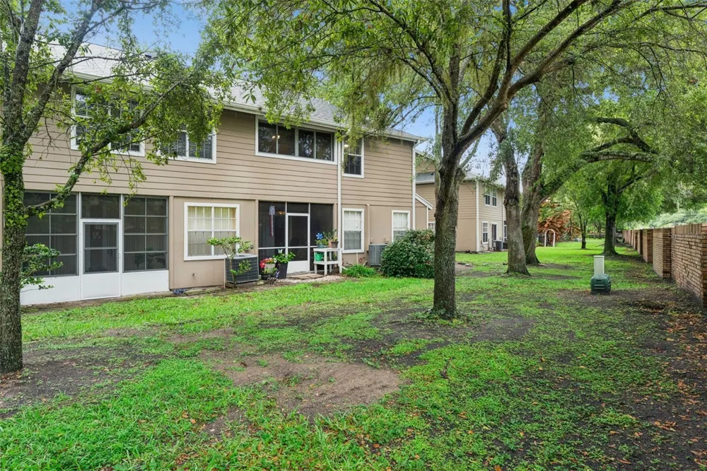 683 POST OAK CIRCLE #105 Altamonte Springs, FL 32701
