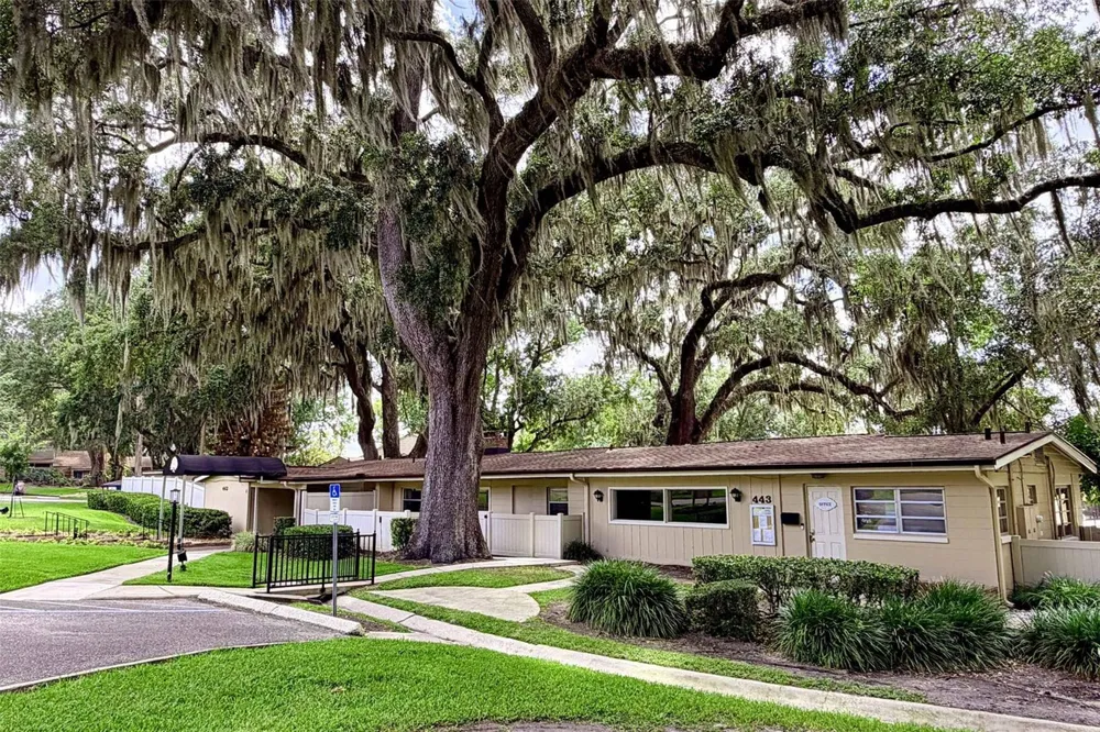 683 POST OAK CIRCLE #105 Altamonte Springs, FL 32701