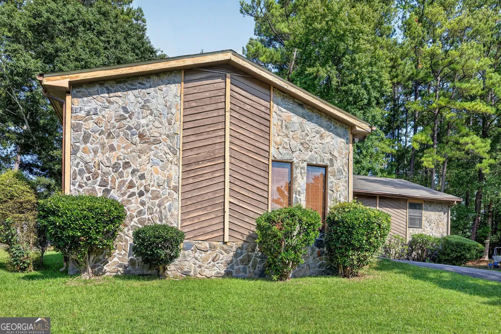 5805 Vernier DR SW Atlanta, GA 30349