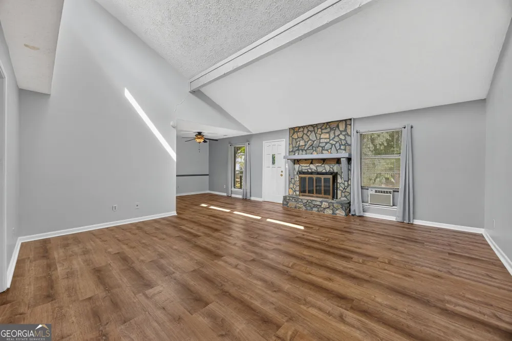 5805 Vernier DR SW Atlanta, GA 30349