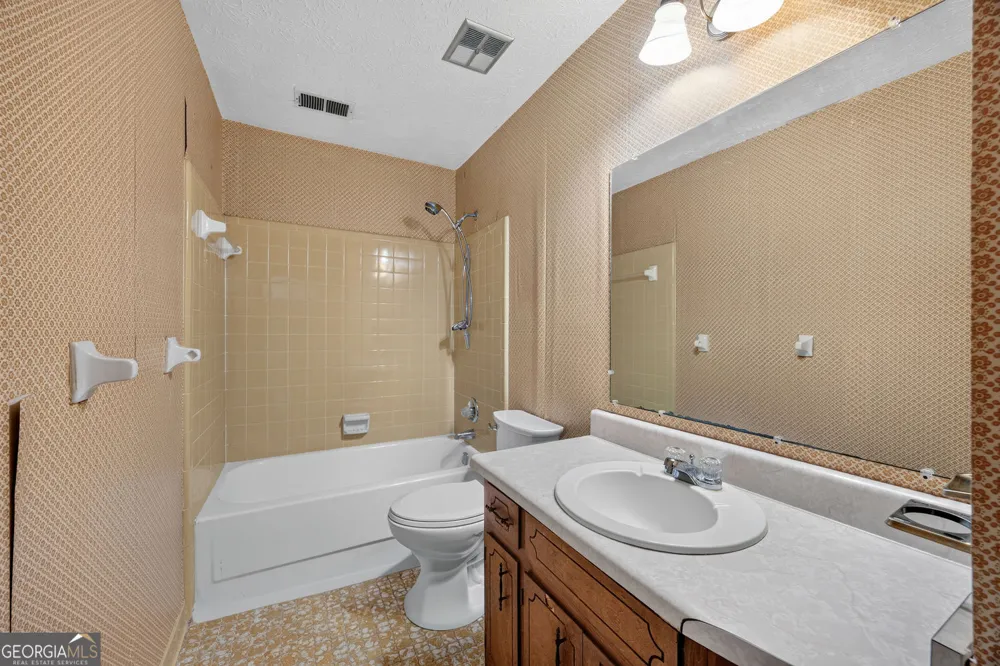 5805 Vernier DR SW Atlanta, GA 30349