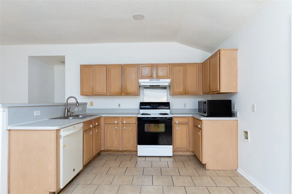 2428 Summit Lane Dallas, TX 75227