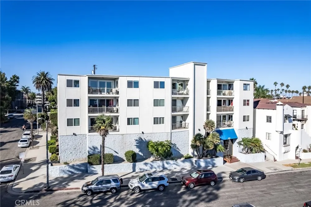 3707 E Livingston #306 Long Beach, CA 90803