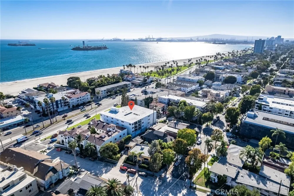 3707 E Livingston #306 Long Beach, CA 90803