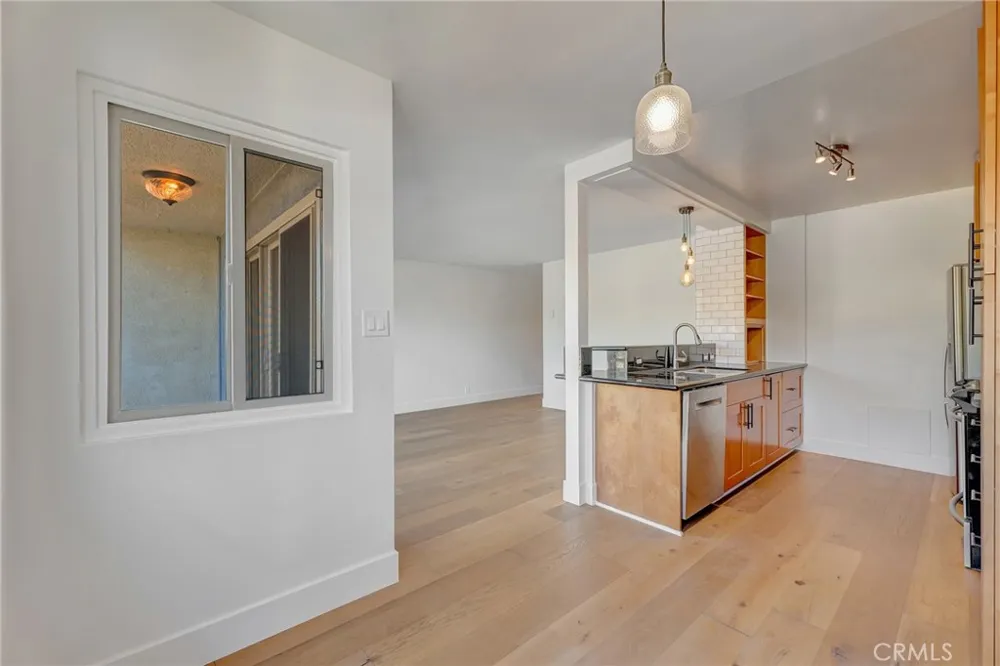3707 E Livingston #306 Long Beach, CA 90803