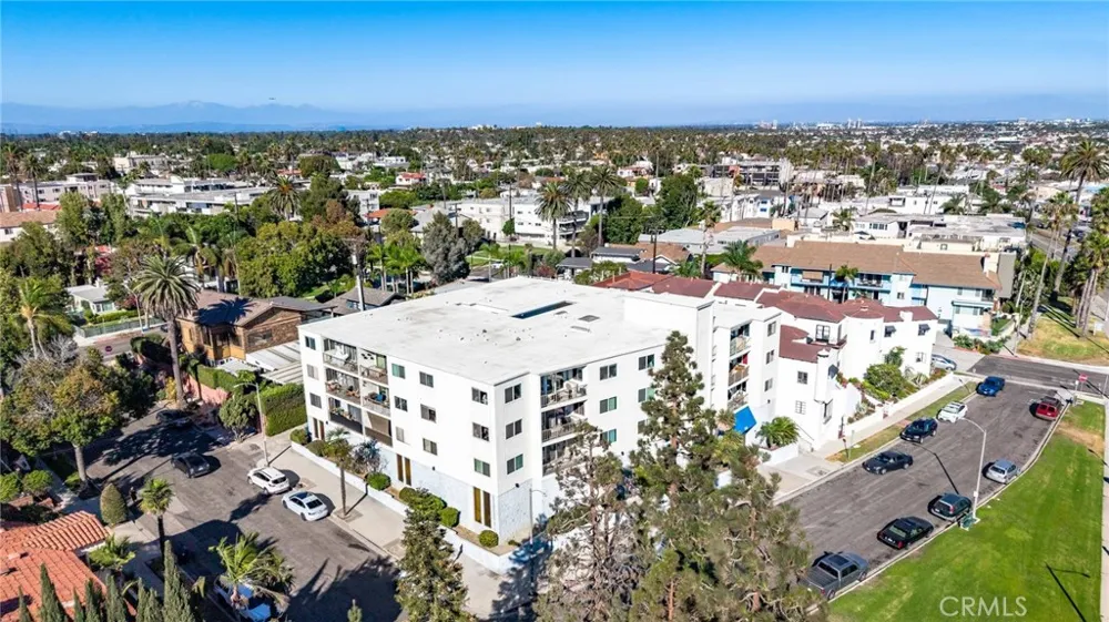 3707 E Livingston #306 Long Beach, CA 90803