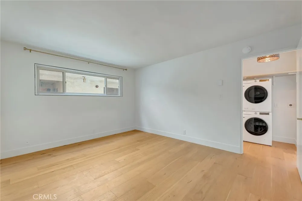 3707 E Livingston #306 Long Beach, CA 90803