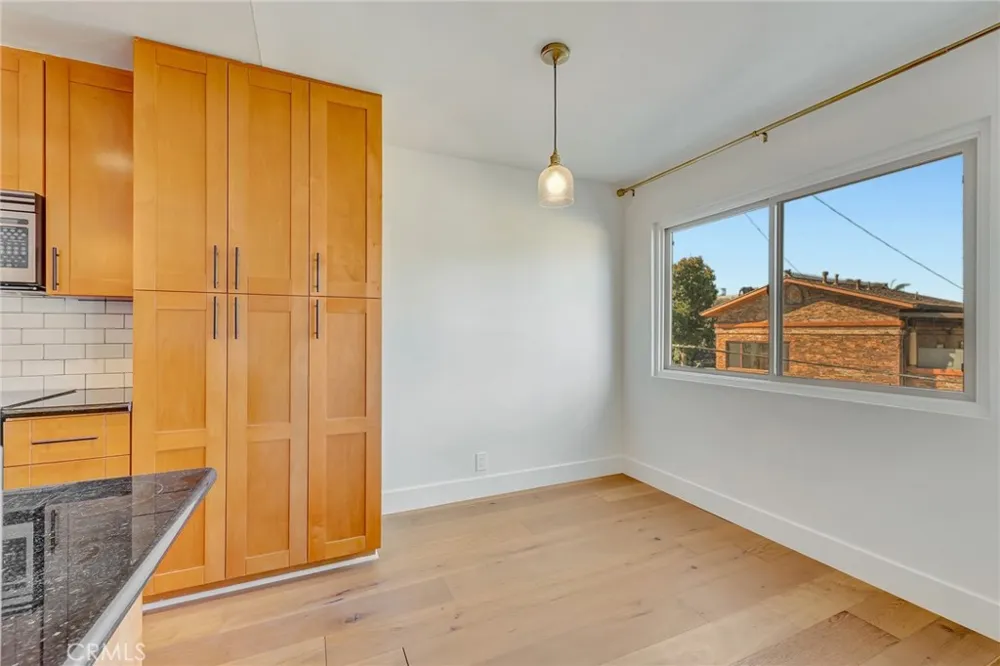 3707 E Livingston #306 Long Beach, CA 90803
