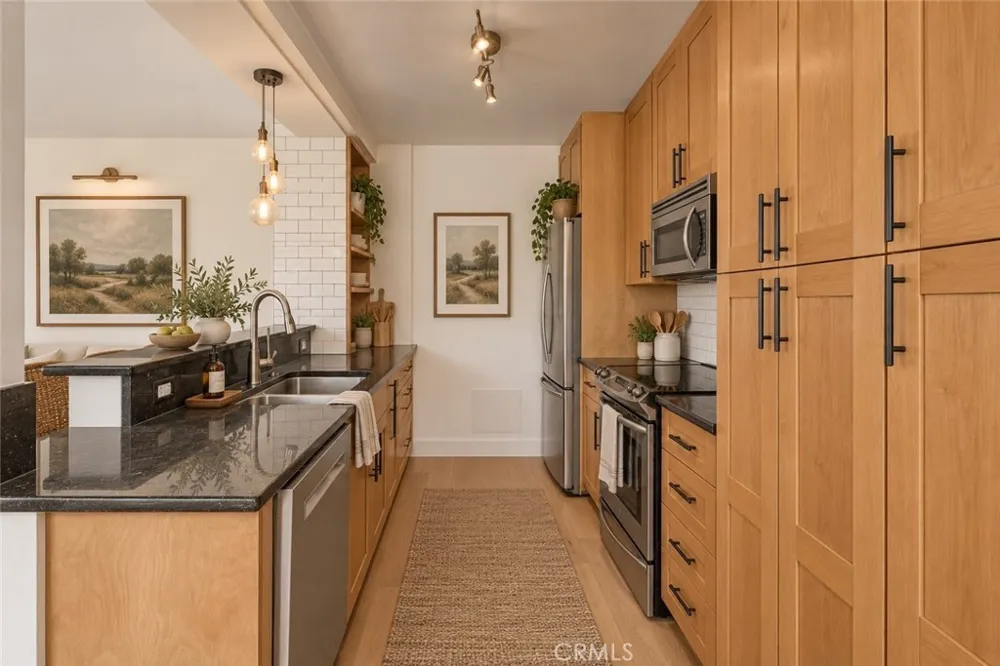 3707 E Livingston #306 Long Beach, CA 90803