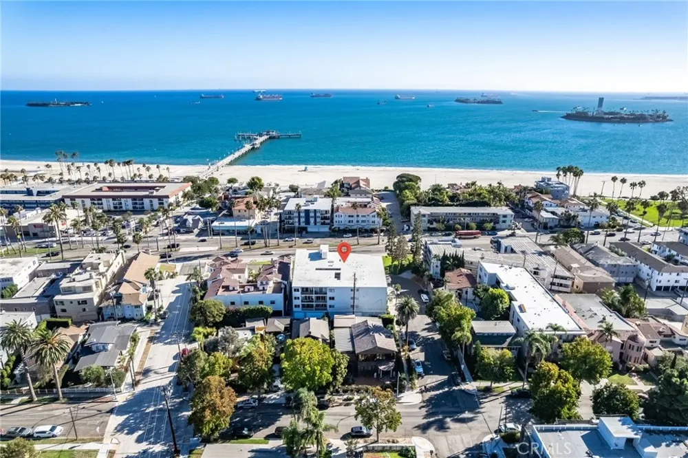 3707 E Livingston #306 Long Beach, CA 90803