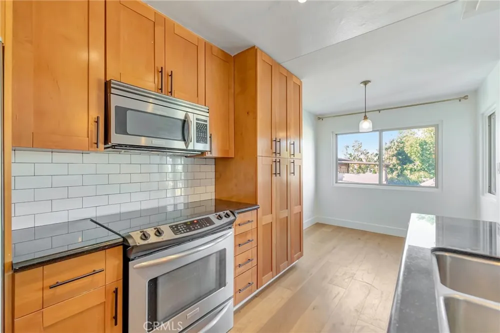 3707 E Livingston #306 Long Beach, CA 90803