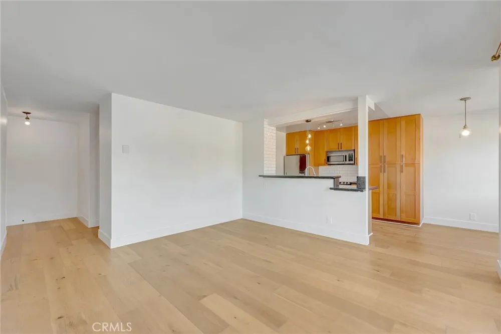 3707 E Livingston #306 Long Beach, CA 90803