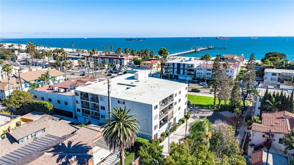 3707 E Livingston #306 Long Beach, CA 90803