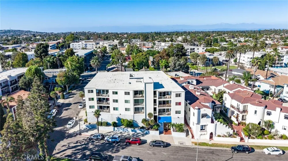 3707 E Livingston #306 Long Beach, CA 90803