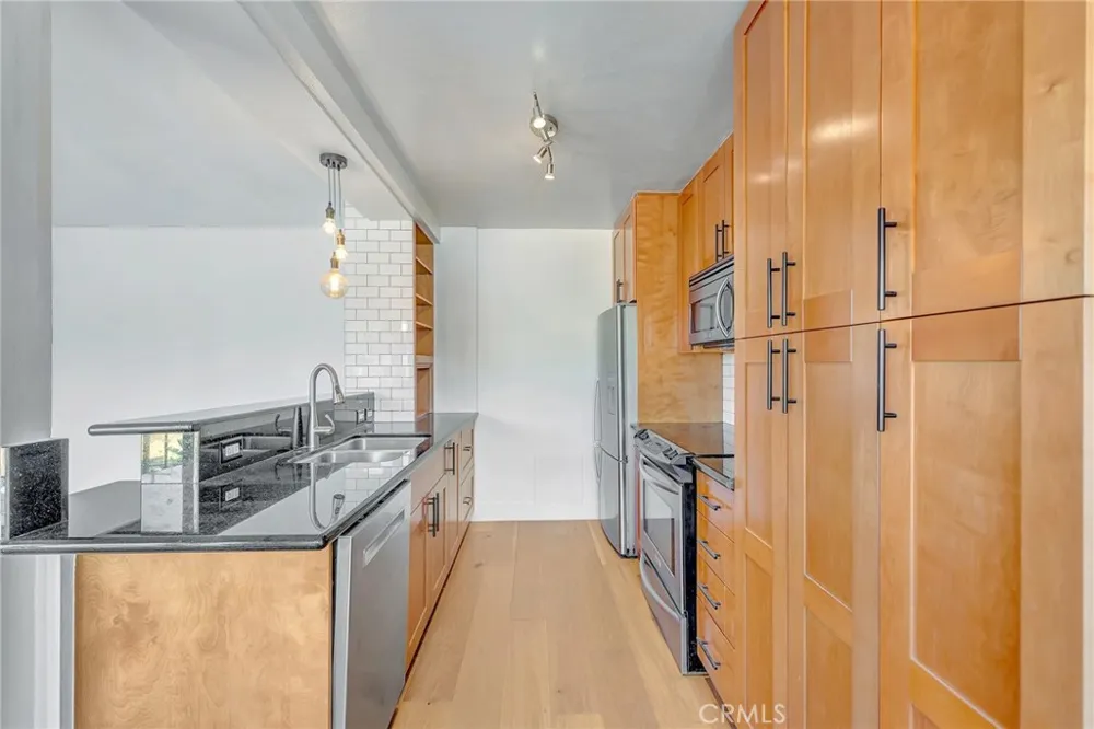 3707 E Livingston #306 Long Beach, CA 90803