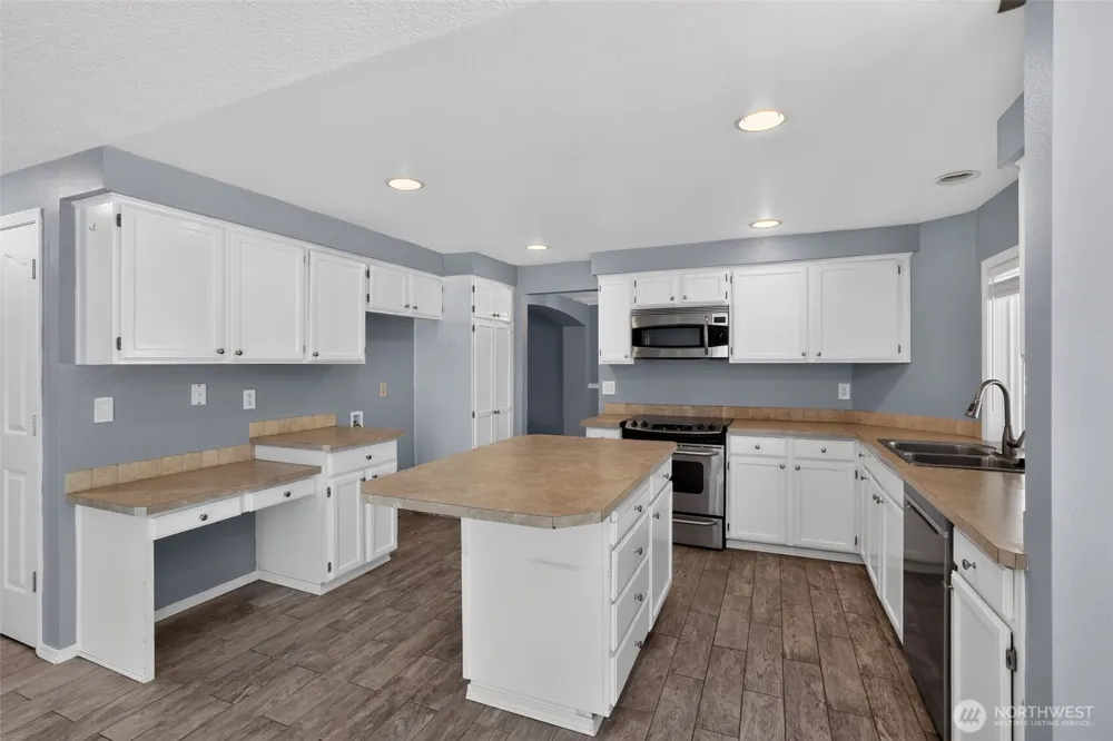 2019 SE 160th Place Vancouver, WA 98683