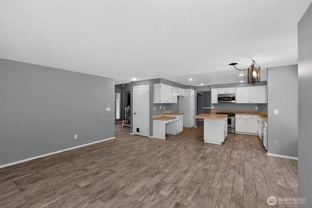 2019 SE 160th Place Vancouver, WA 98683