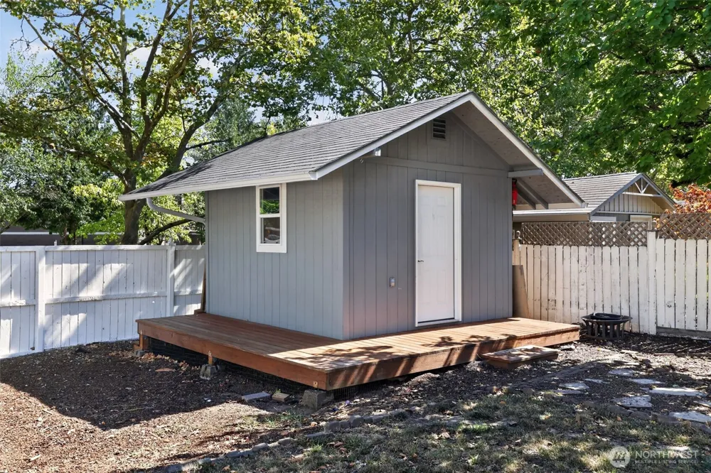 2019 SE 160th Place Vancouver, WA 98683