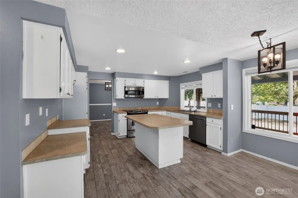 2019 SE 160th Place Vancouver, WA 98683