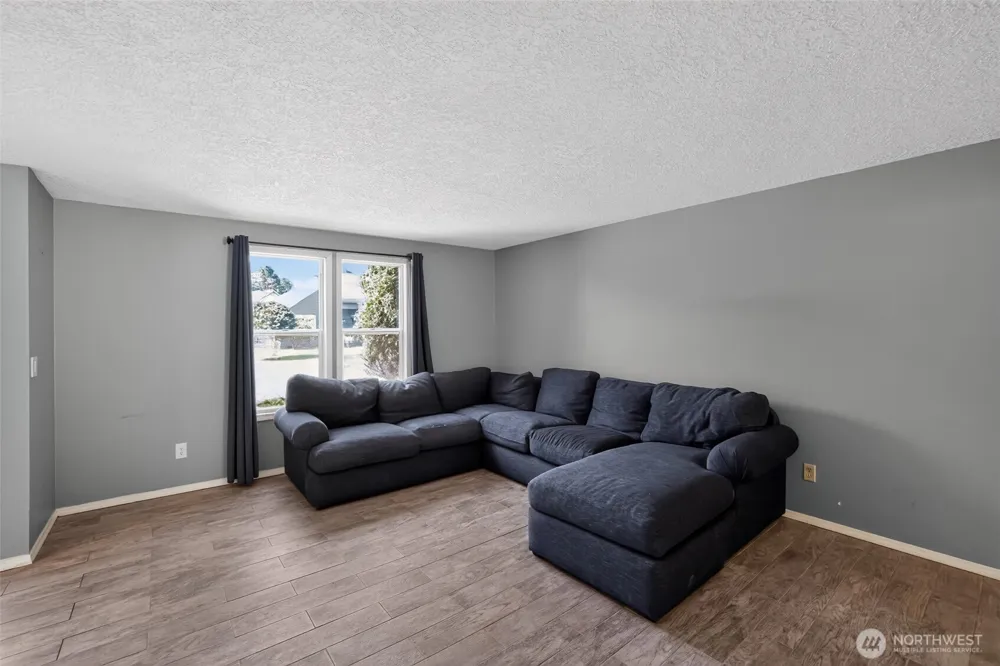 2019 SE 160th Place Vancouver, WA 98683