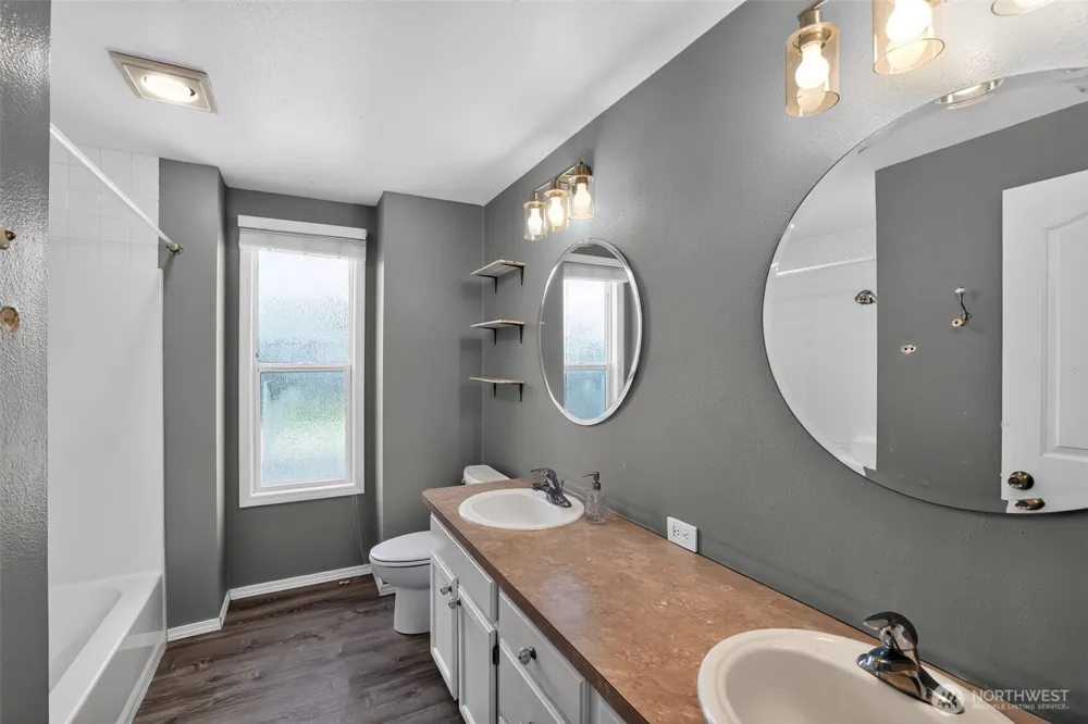 2019 SE 160th Place Vancouver, WA 98683