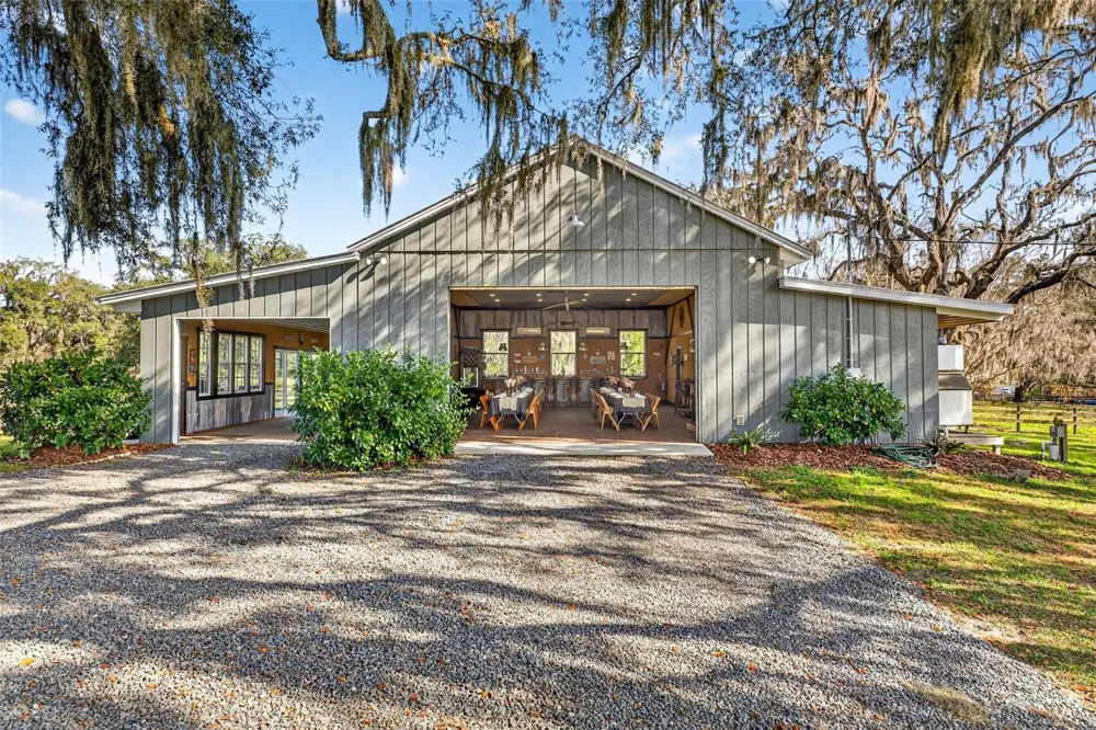 32103 RUSTY CREEK TRAIL Dade City, FL 33525