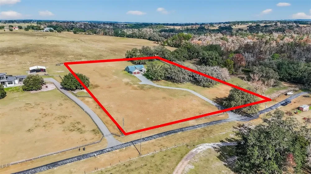 32103 RUSTY CREEK TRAIL Dade City, FL 33525