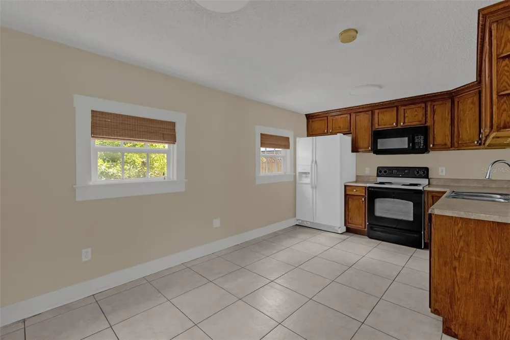 1232 E LIVINGSTON STREET Orlando, FL 32803