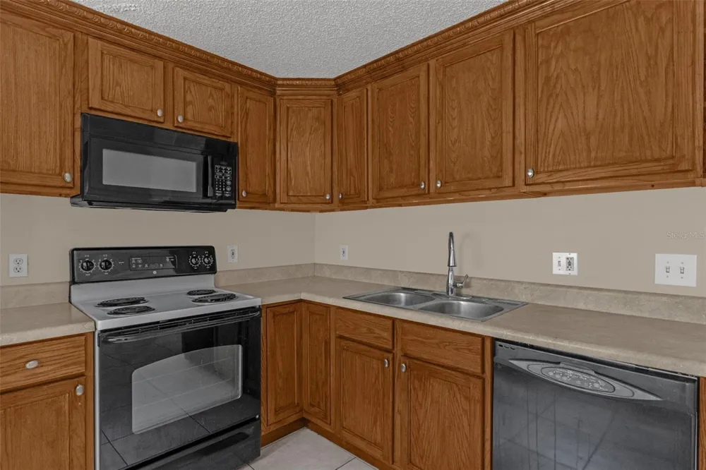 1232 E LIVINGSTON STREET Orlando, FL 32803