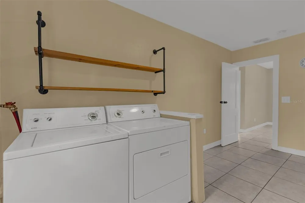 1232 E LIVINGSTON STREET Orlando, FL 32803