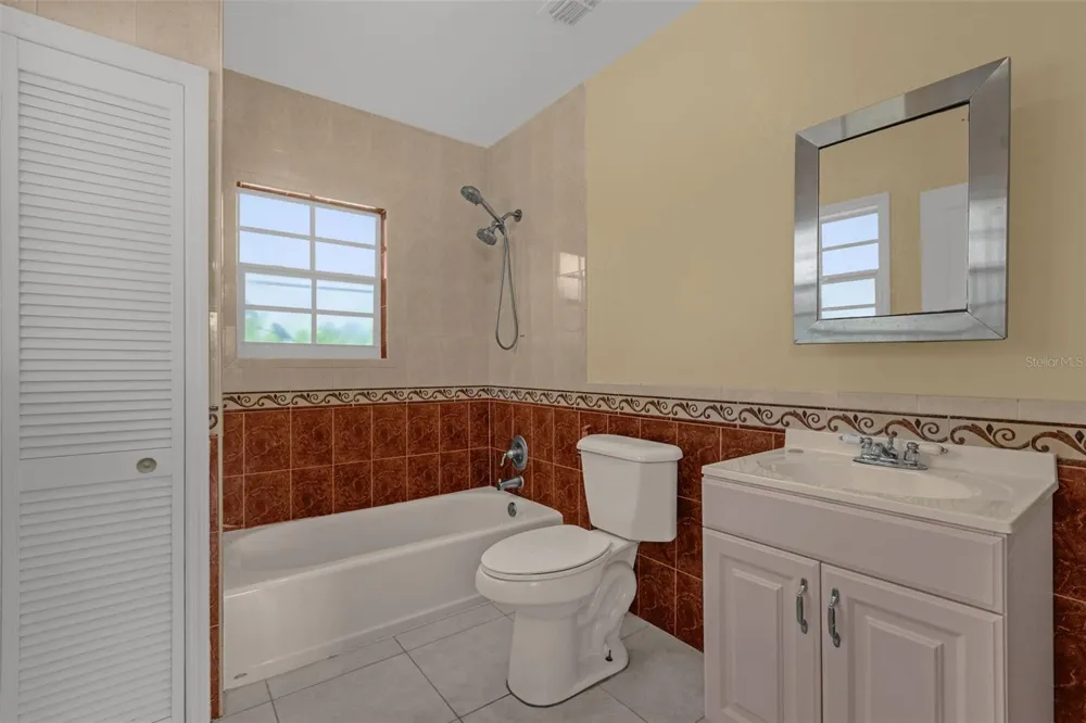 1232 E LIVINGSTON STREET Orlando, FL 32803