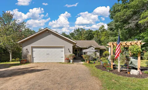 890 Saint Croix Trail