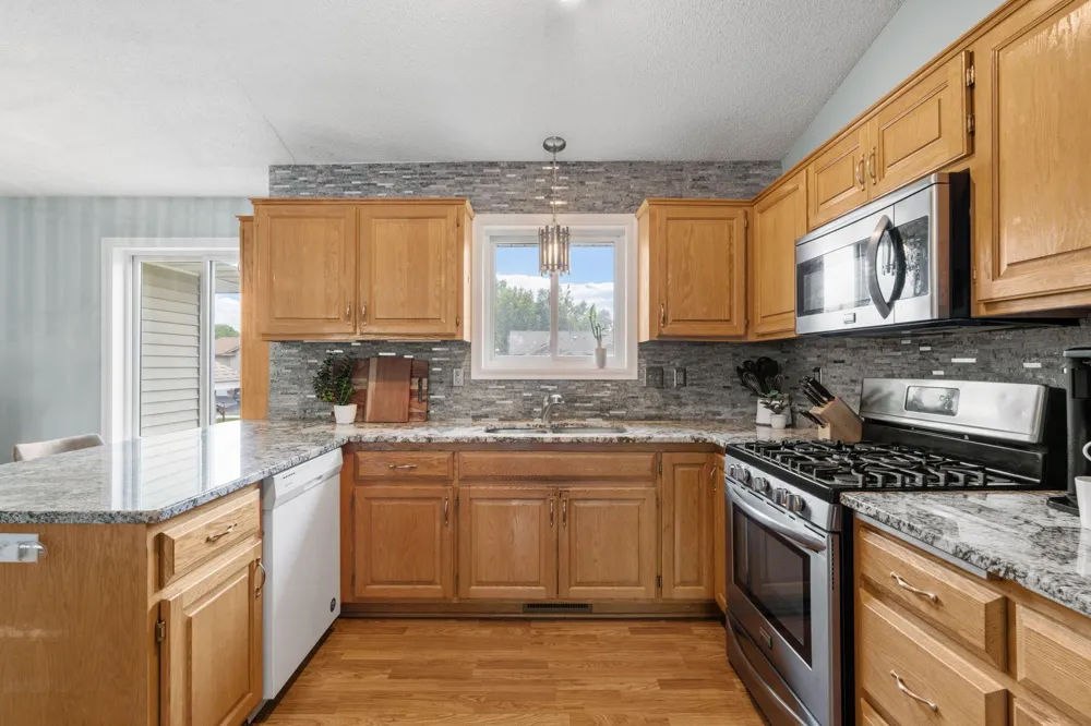 18566 96th Place Maple Grove, MN 55311