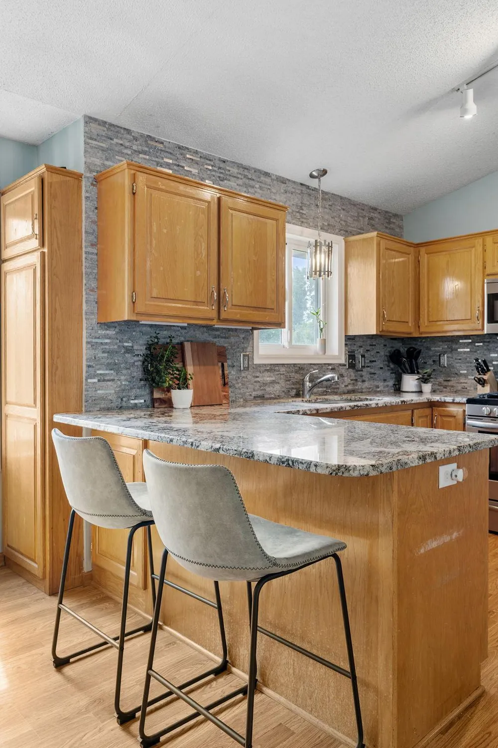 18566 96th Place Maple Grove, MN 55311